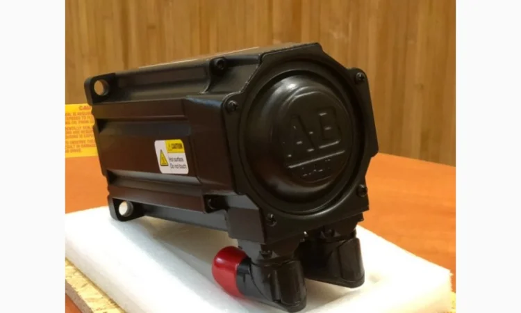 Двигатель Allen-Bradley MPL-B430P-MJ72AA - фото № 4