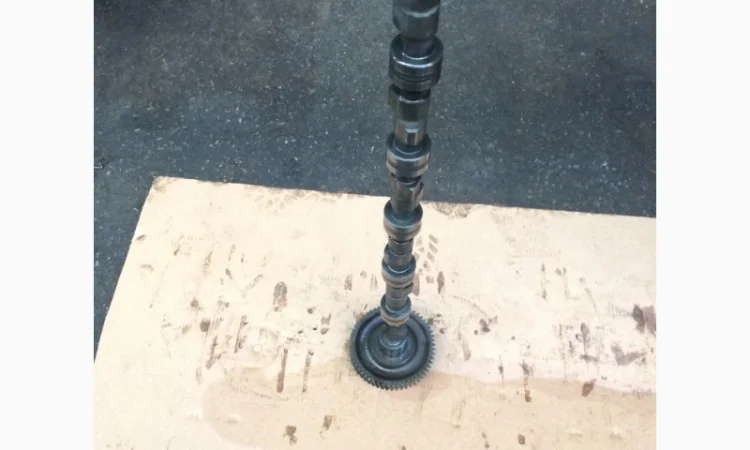 Распредвал к двигателю DEUTZ-FAHR 913, б/у - фото № 2