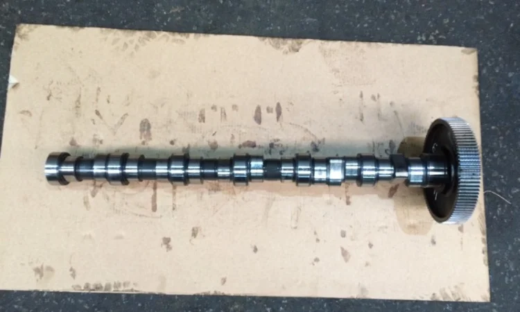 Распредвал к двигателю DEUTZ-FAHR 2013, б/у - фото № 2