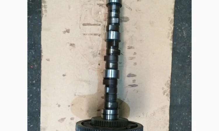 Распредвал к двигателю Mercedes ОМ 441, б/у - фото № 1