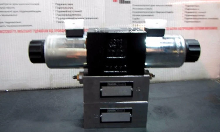 Распределители с электромагнитным упралением WE6s12x Ponar - фото № 1