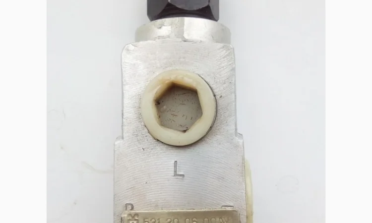 Гидроклапан 521.20.06.00 АУ1 (У462.815.1) предохранительный. Новый - фото № 1