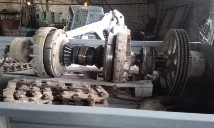 Вал реверса в сборе, б/у 652Б.036 на Э-652, ЭО-4111, ЭО-4112 - фото № 1