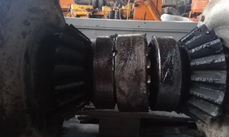 Вал реверса в сборе, б/у 652Б.036 на Э-652, ЭО-4111, ЭО-4112 - фото № 3