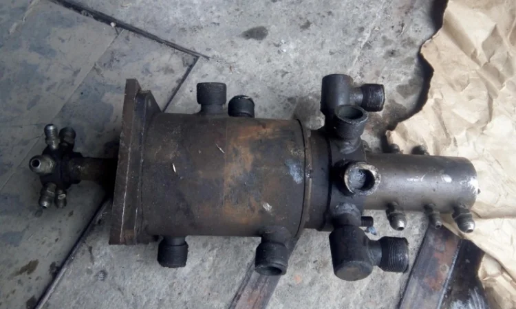 Центральный коллектор на экскаватор - фото № 3