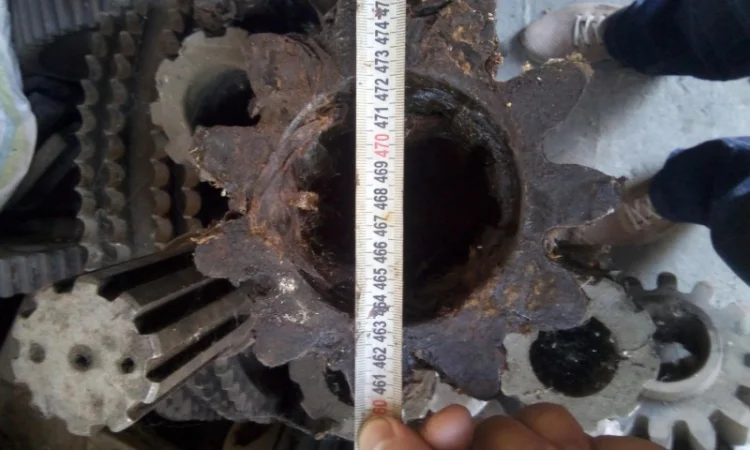 Шестерня поворота z-11 (крупный шлиц), ЭО-652, ЭО-4111, ЭО-4112 - фото № 1