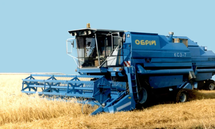 Компрессор кондиционера на комбайн Славутич КЗС-9-1 - фото № 2