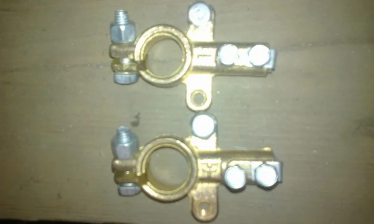 Клемма аккумулятора - фото № 1