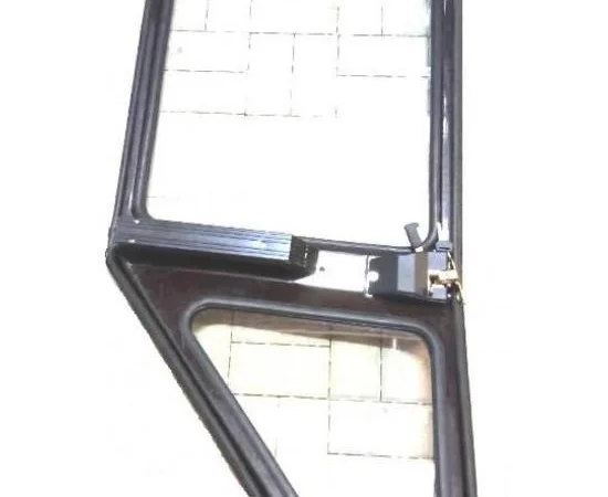 80-6708005-Б Дверь левая МТЗ-80 в зборе, каркас - фото № 1