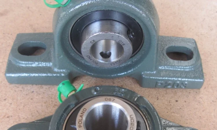 Подшипники UC203 в корпусе FL ( UCFL203) под вал 17 мм - фото № 1