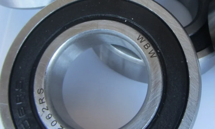 206 Шариковый радиальный подшипник - фото № 1