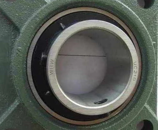 Подшипник UC210 в корпусе- F -( UCF210 ) под вал 50 мм - фото № 1
