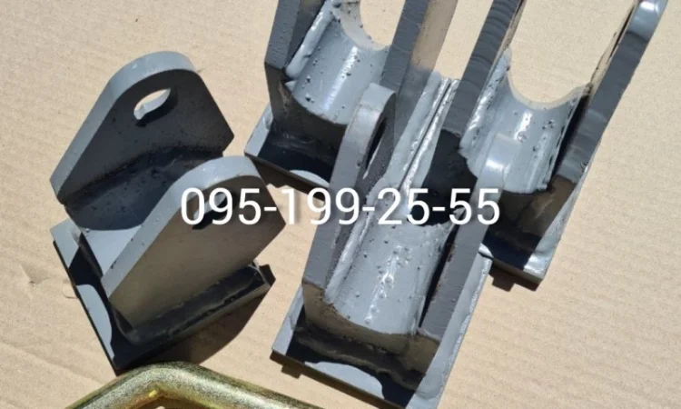 Кронштейн платформи зі стопорним пальцем до причепа тракторного - фото № 1