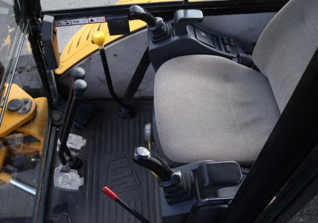 Мини-экскаватор JCB 8060. Спецтехника б/у - фото № 7