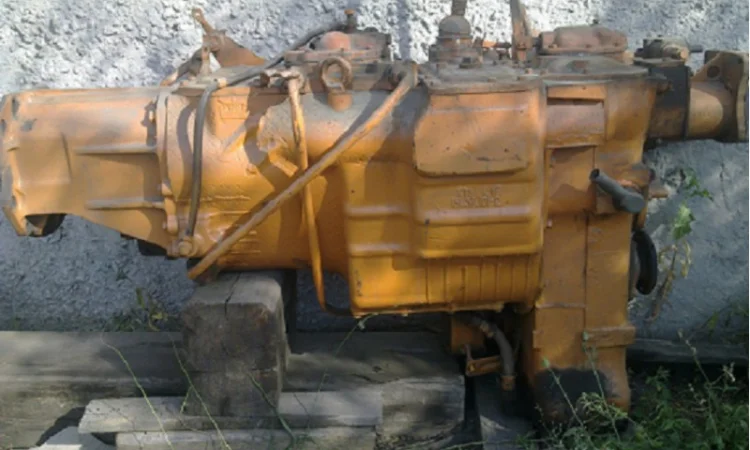 Коробка передач 156.37.001-3-01 с раздаточной коробкой фронтального погрузчика ХТЗ Т-156Б- - фото № 1