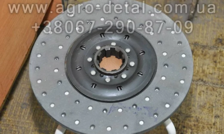 Диск сцепления ведомый 14-1601130 трактора ХТЗ Т-150 с двигателем Камаз - фото № 1