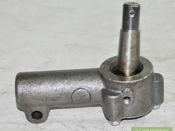 Головка поперечной рулевой тяги 130-3003057 автомобиля ЗИЛ-133 ГЯ - фото № 1