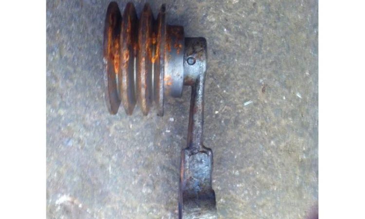 Ролик натяжной 740.1308110 автомобиля ЗИЛ-133 ГЯ с двигателем КАМАЗ - фото № 4