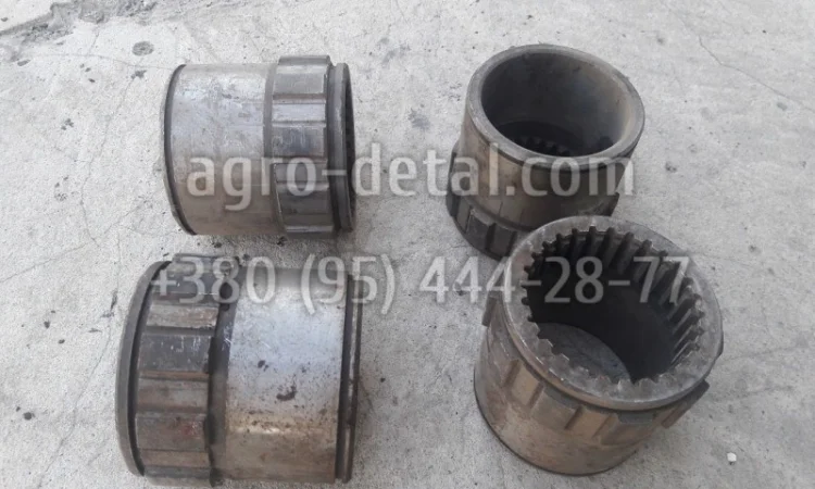 Втулка шестерни 700А.16.02.054 старого образца трактора Кировец К700, К701 - фото № 1
