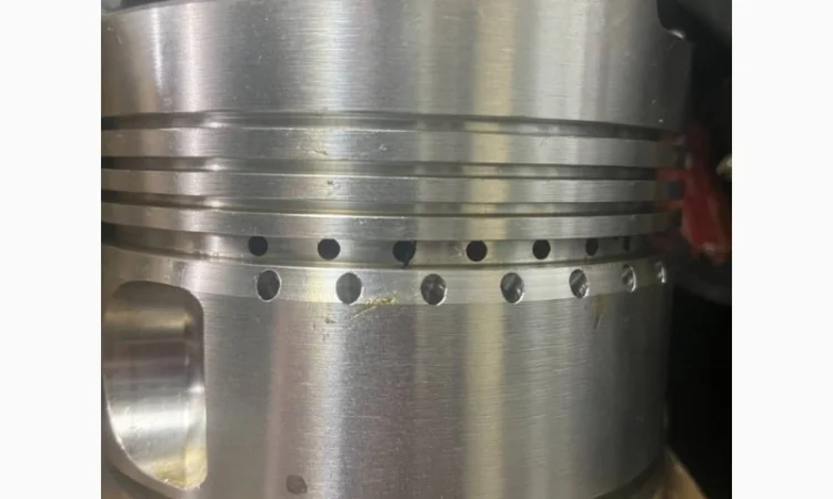 Поршень (5 кілець), 504-05-5А, для ДВЗ Д6 та Д12 - фото № 1