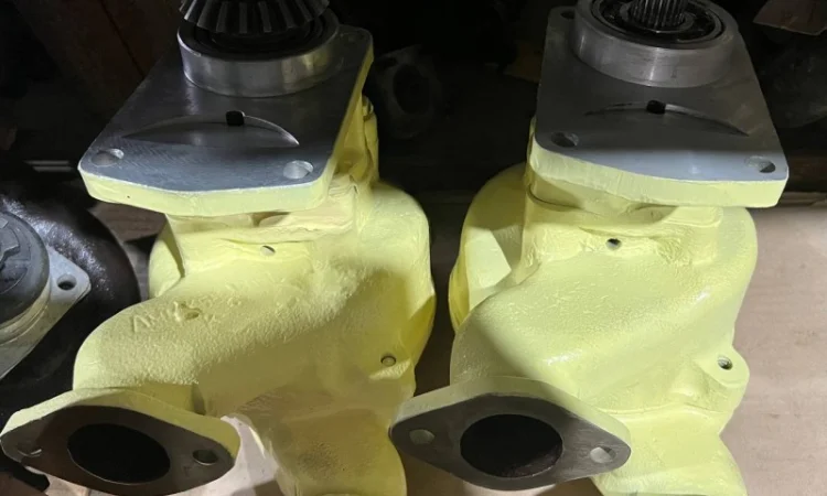 Насос забортної води двигуна 3Д6 - фото № 1