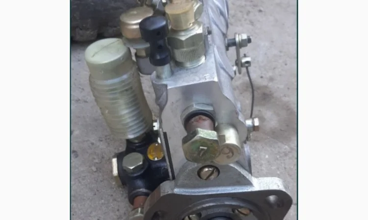 Топливный насос тнвд двигателя тоета Toyota 2J - фото № 5