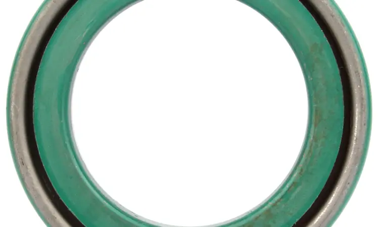RE505515 RE516340 Front crankshaft seal Манжета коленвала передняя - фото № 1