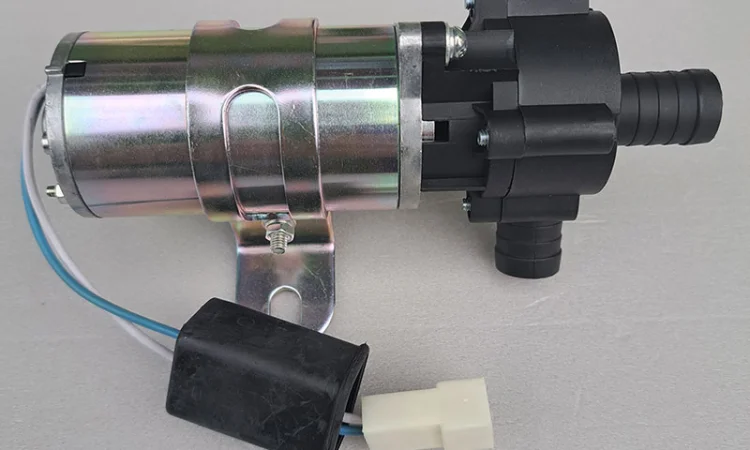 Електронасос (помпа) 24В до передпускового пiдiгрiвача - фото № 1