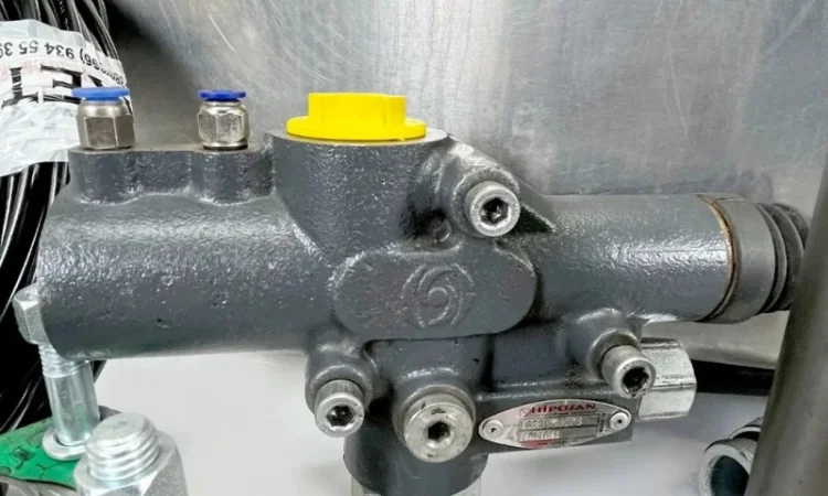 Б/У Комплект гідравліки на самоскид MAN, Daf, Iveco з КПП ZF, бічний алюмінієвий бак - фото № 6