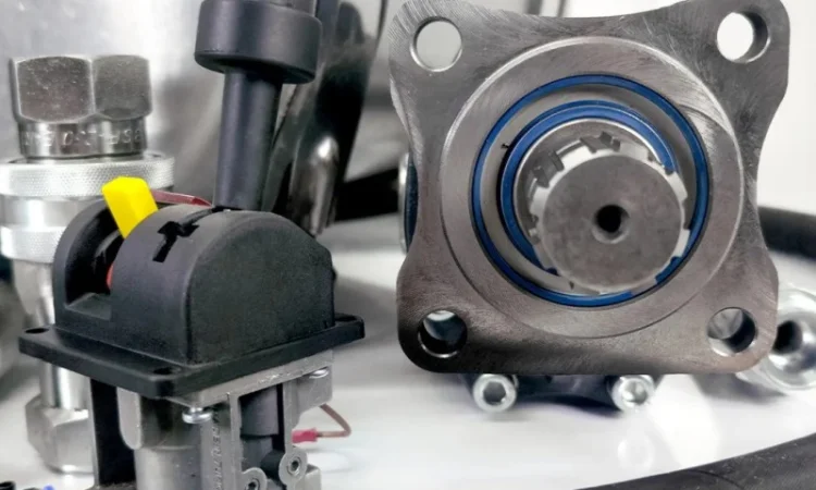 Б/У Комплект гідравліки на самоскид MAN, Daf, Iveco з КПП ZF, бічний алюмінієвий бак - фото № 7