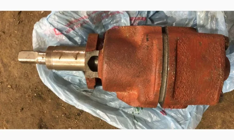 Новый масляный насос двигателя Андория SW 400 - фото № 1