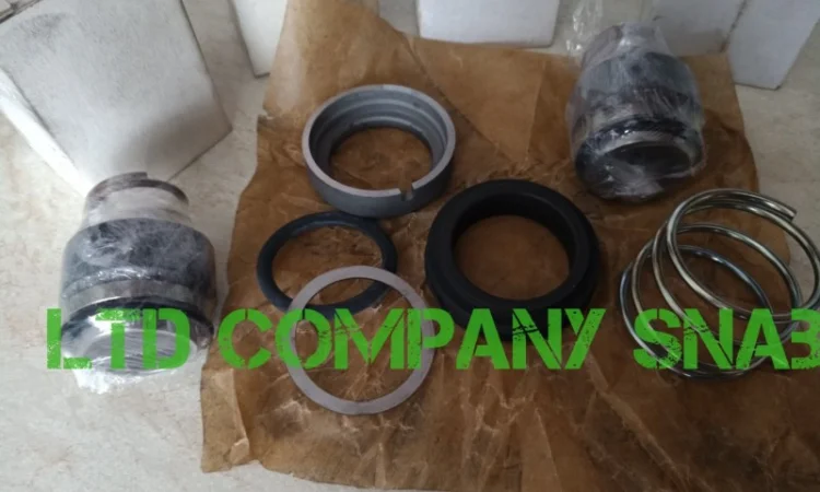 Сальник водяного насоса 3-DS-2410N тепловоза ЧМЭ-3 - фото № 1