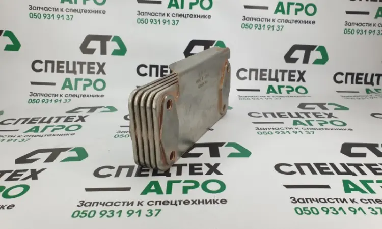 Радиатор охлаждения масла для двигателя Cummins 4B-3.9 4990291 - фото № 1