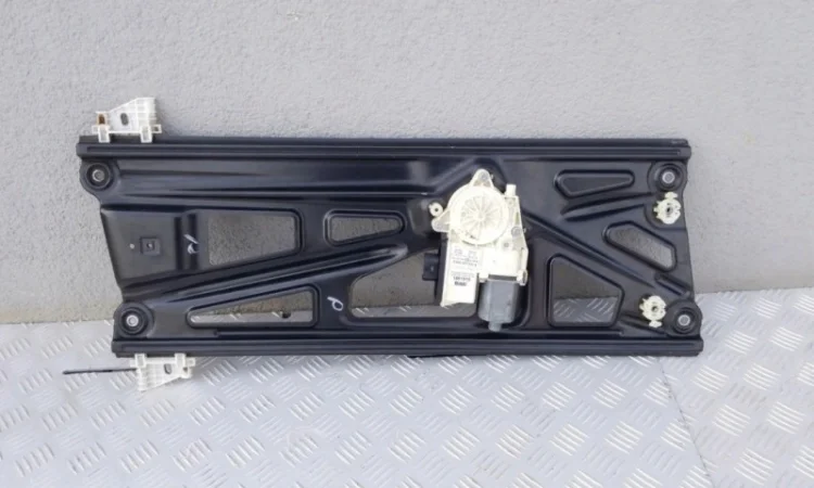 1881915 Стеклоподьемник электро правый DAF XF 106 Euro 6 - фото № 1