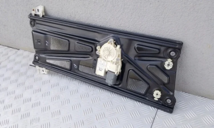 1881915 Стеклоподьемник электро правый DAF XF 106 Euro 6 - фото № 2