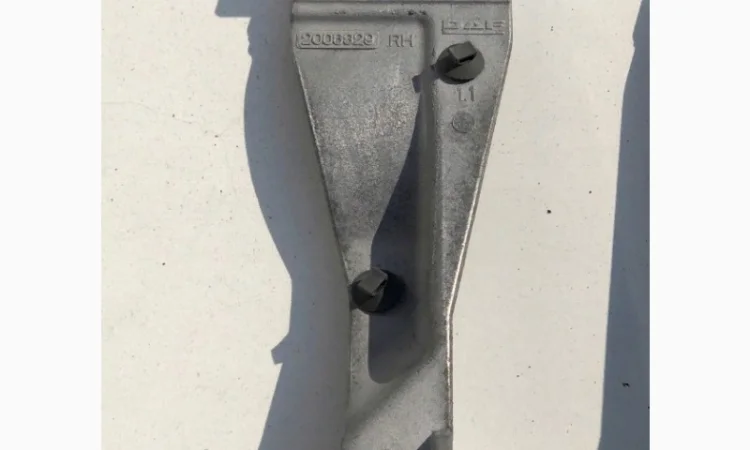 2006329 кронштейн кронштейна фары правый DAF XF 106 Euro 6 - фото № 1