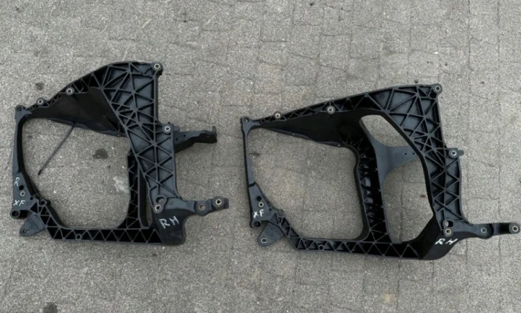 2107373 Кронштейн фары правый DAF XF 106 Euro 6 - фото № 3