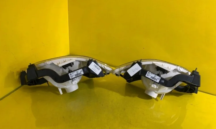 2032702 Фара противотуманная правая DAF XF 106 Euro 6 - фото № 2