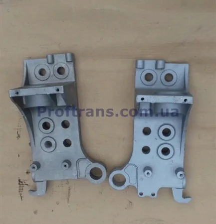 1735003 Кронштейн бампера правый Daf XF 105 Даф ХФ 105 - фото № 1