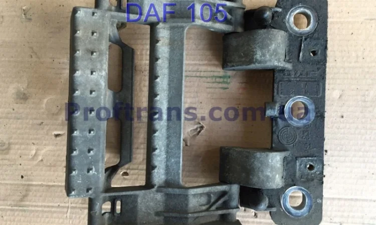 1689404 Подножка фронтальная Daf XF 105 Даф ХФ 105 - фото № 1