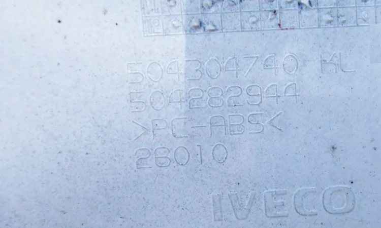 504304740 Спойлер кабины верхний Iveco Stralis 5801592113 - фото № 2