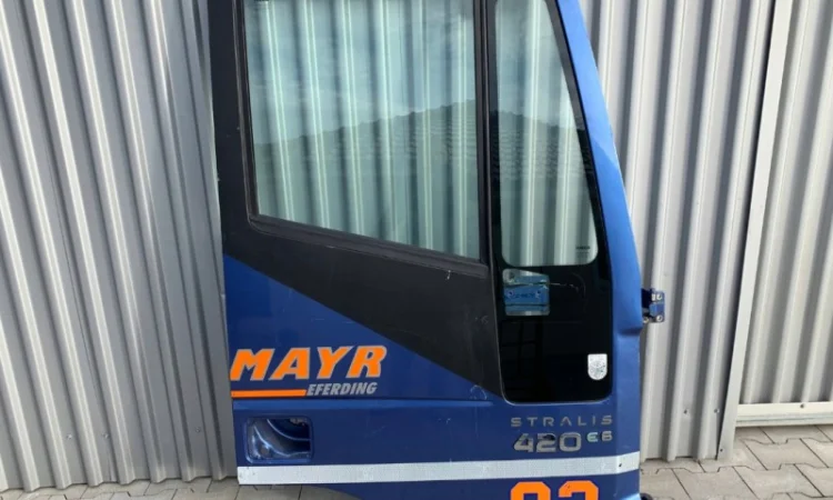 504080386 Стекло глухое двери правой Iveco Stralis - фото № 1