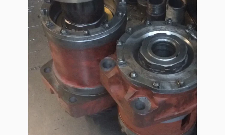 Вал нижний с шестерней Д100.08.102сб3/003 - фото № 1