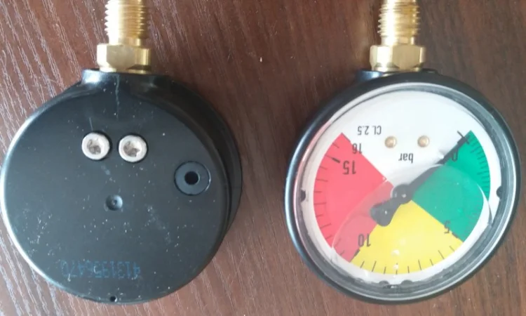 Глицериновый манометр фирмы Agroplast (Польша) - фото № 1