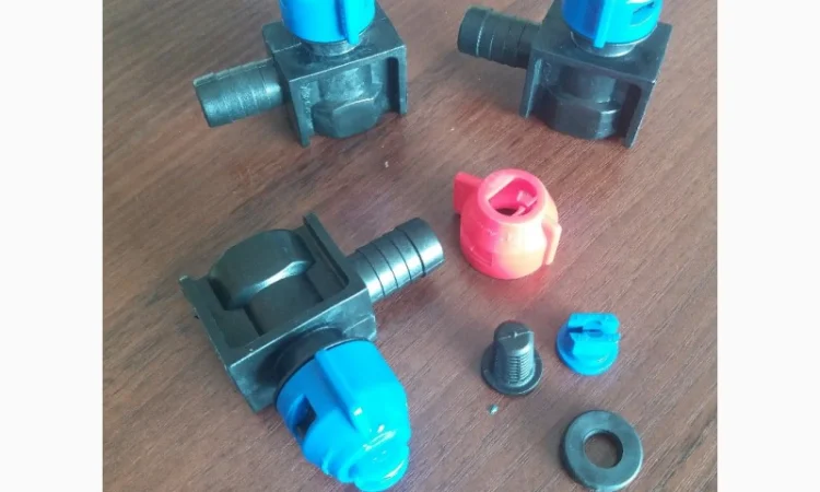 Форсунка в сборе угловая фирмы Agroplast (Польша) - фото № 3