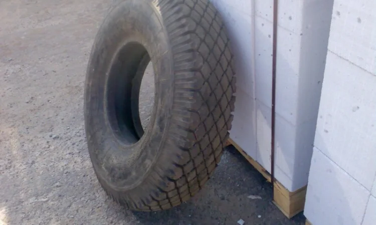 Шина 8, 25-15 (9, 00-15) новые 14сл - фото № 1