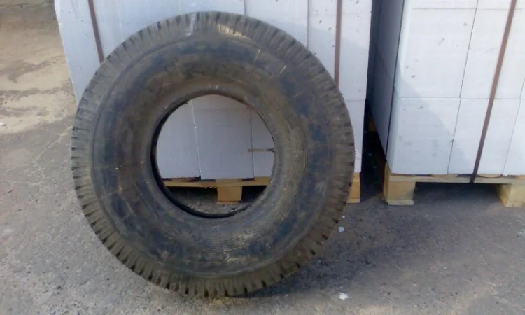 Шина 8, 25-15 (9, 00-15) новые 14сл - фото № 2