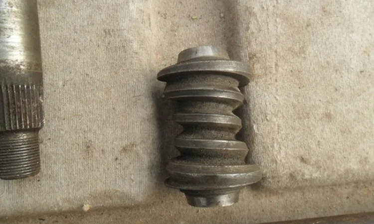 Новые оригинальные элементы рулевого механизма ПОБЕДА, ГАЗ 21, ГАЗ 69 - фото № 5