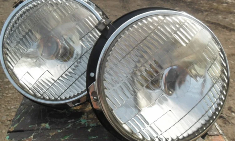 Пара оригинальных фар на ВОЛГУ ГАЗ 21 - фото № 1