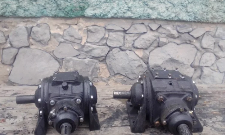 Редуктора угловые - фото № 1